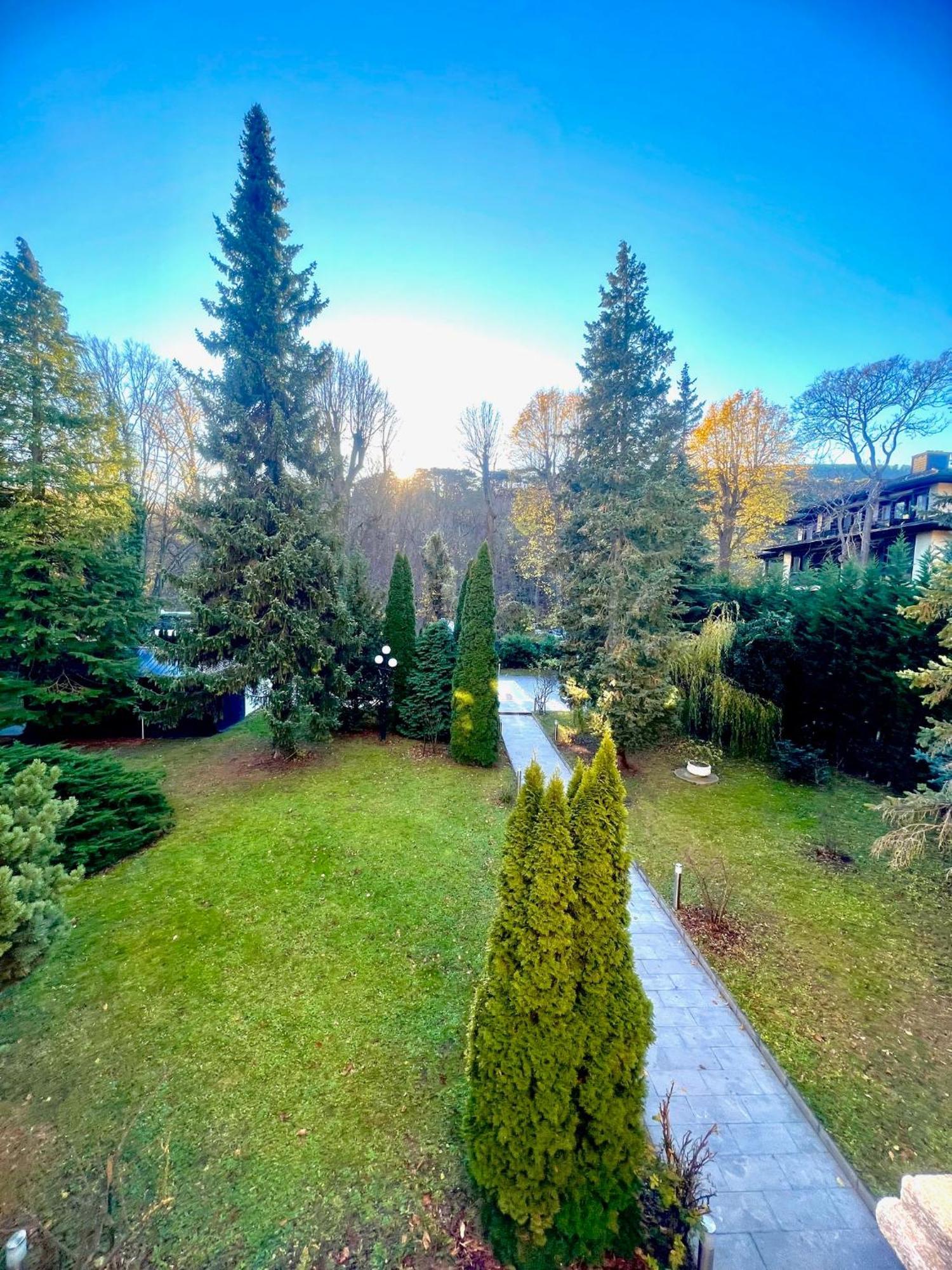Wienerwald Residenz Baden Luaran gambar